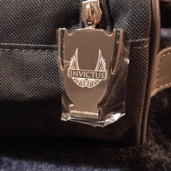 Invictus by Paco Rabanne Men’s toiletry case - Picture 3 of 8